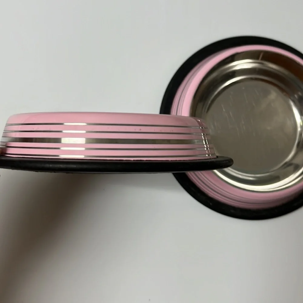 Pink, stainless steel cat bowls. 8oz capacity. Like new condition.